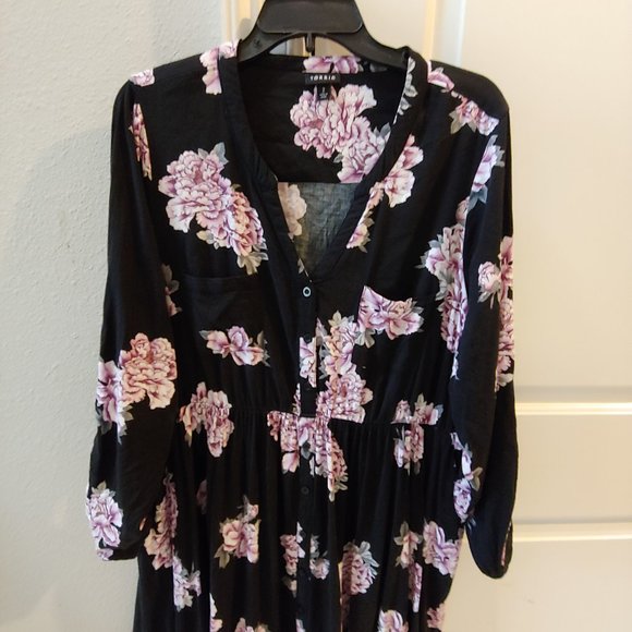 Torrid Floral Dress Size 2 Black Pink - Picture 2 of 3
